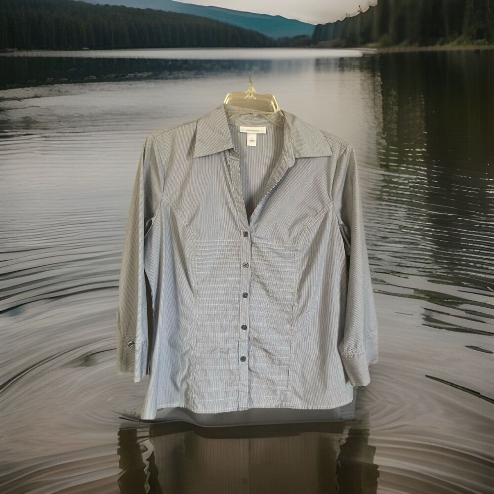 Dress Barn Women’s Button Up Top Blue & White Striped Collar Good Condition